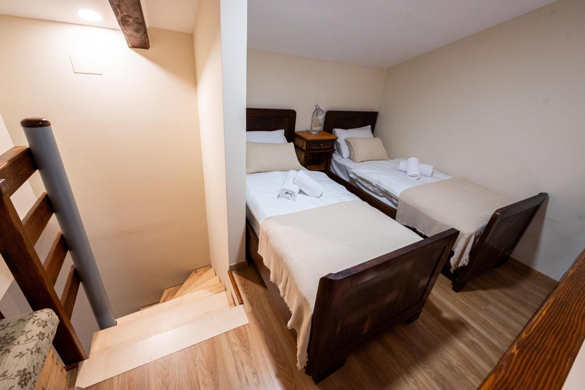 4 Tete Bed & Breakfast Vrhpolje Eksteriør bilde