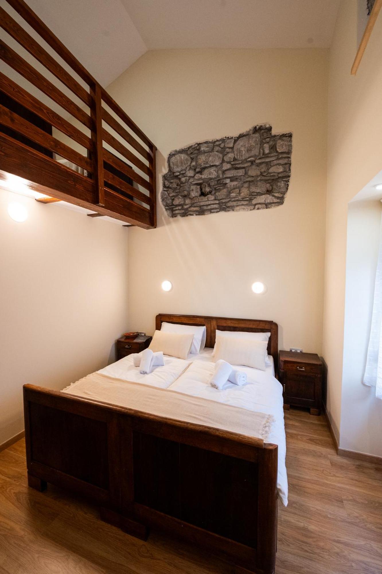 4 Tete Bed & Breakfast Vrhpolje Eksteriør bilde