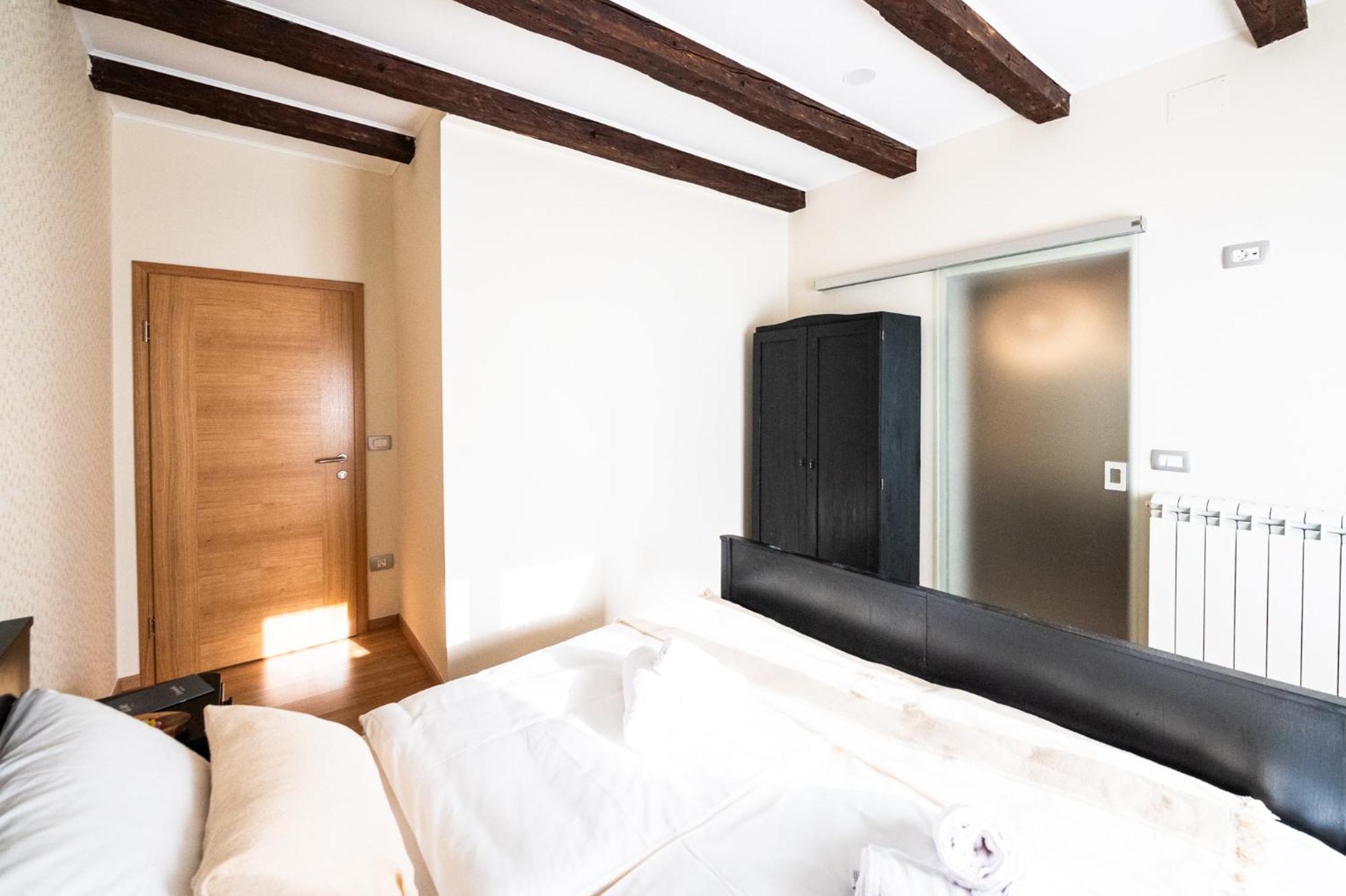 4 Tete Bed & Breakfast Vrhpolje Eksteriør bilde