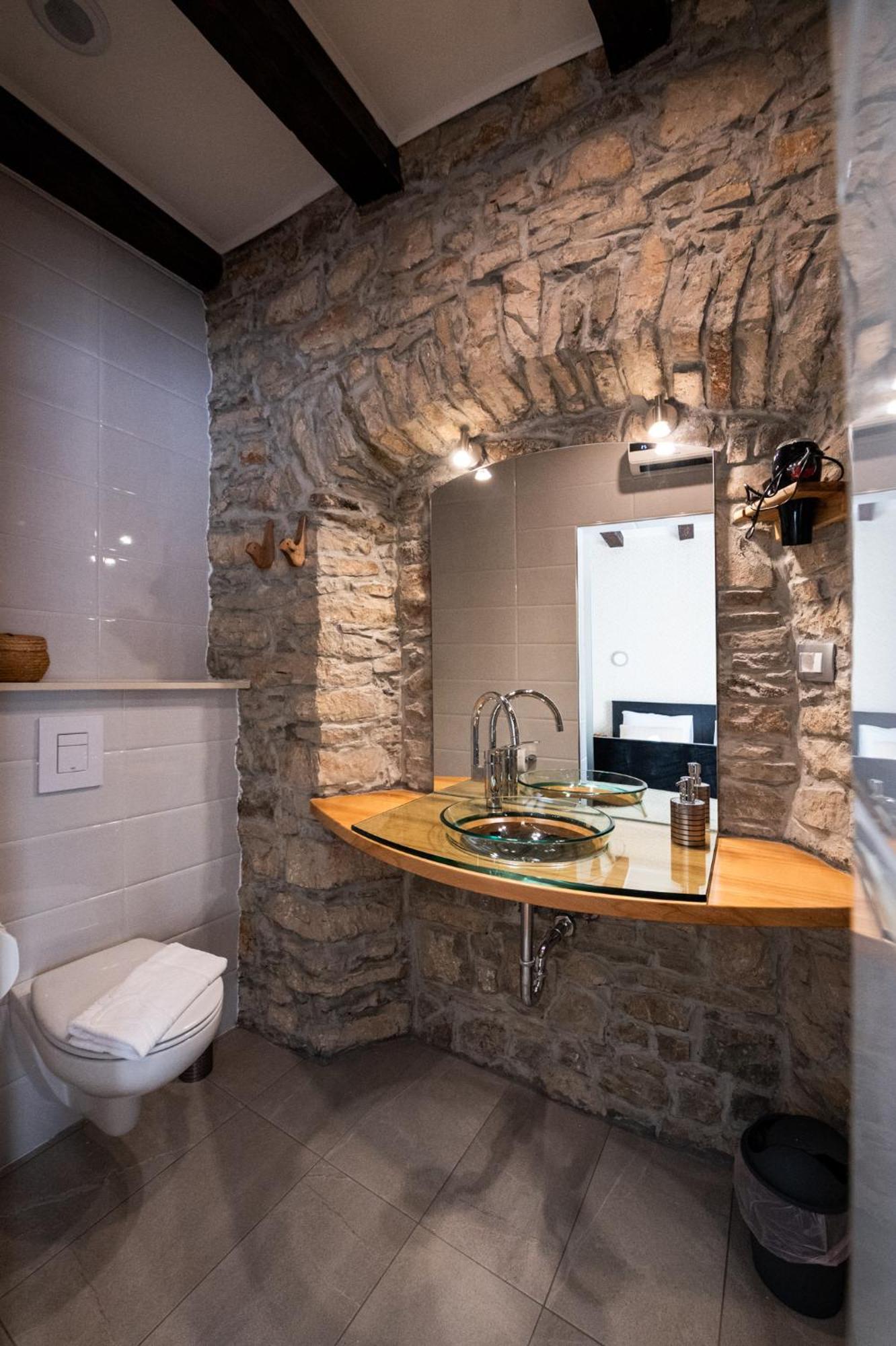 4 Tete Bed & Breakfast Vrhpolje Eksteriør bilde
