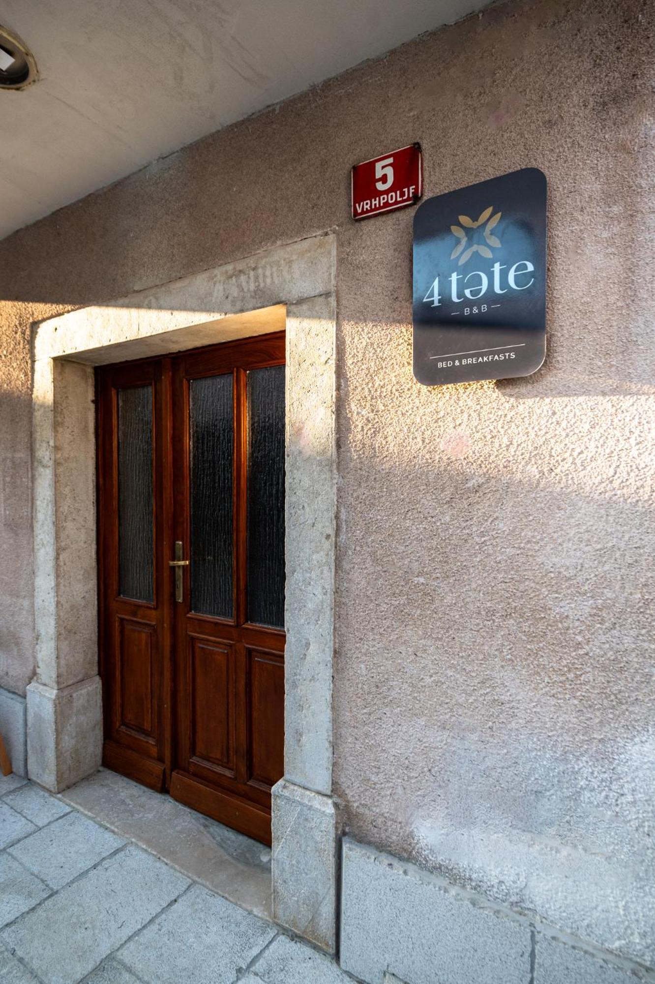 4 Tete Bed & Breakfast Vrhpolje Eksteriør bilde